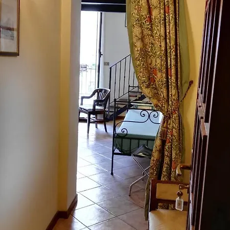 Charming Mezzanine Flat In Centre Appartement *