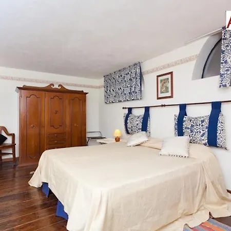 Appartement Charming Mezzanine Flat In Centre Palerme