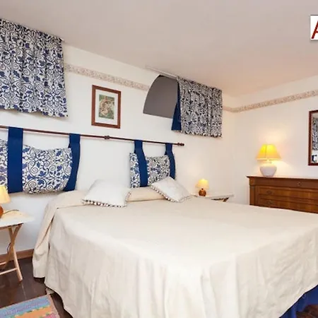 Charming Mezzanine Flat In Centre Appartement Palerme