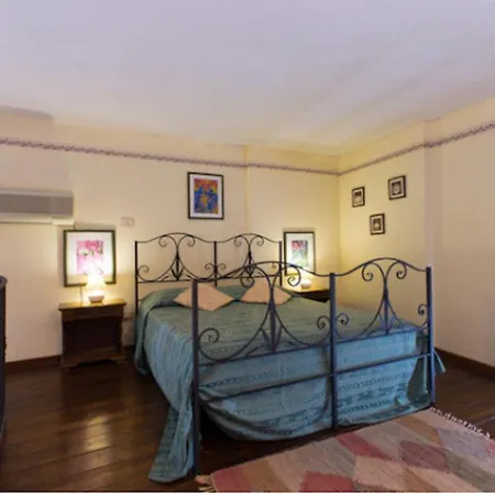 Apartament Charming Mezzanine Flat In Centre *